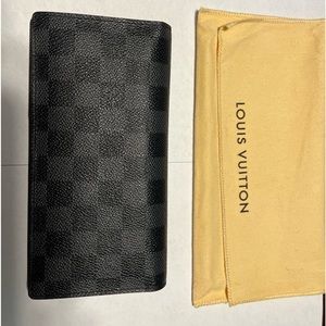 Louis Vuitton Long Wallet Color Black